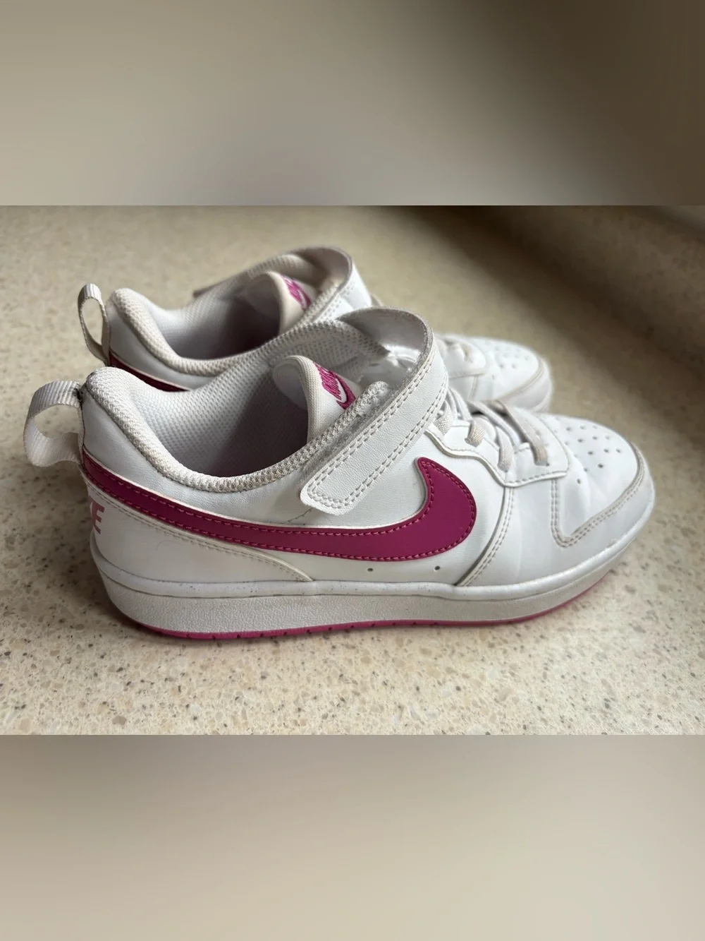 Nike Kids Shoes White & Magenta Low-Top Sneakers in Size 3 Kid Girls
